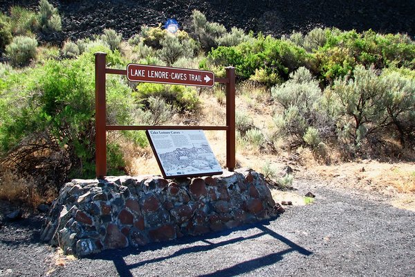 Lake Lenore Caves Trail Sign